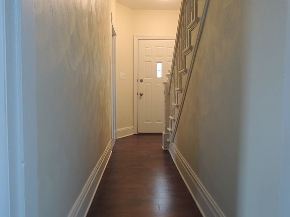 3rd image of 620 Jack St
