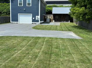 14 Central St, Windsor, VT 05089