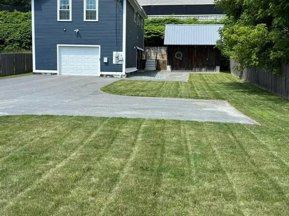 14 Central Street, Windsor, VT 05089