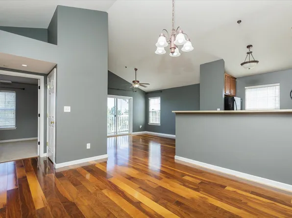 6301 Spring Creek Ln, O'Fallon, MO 63368