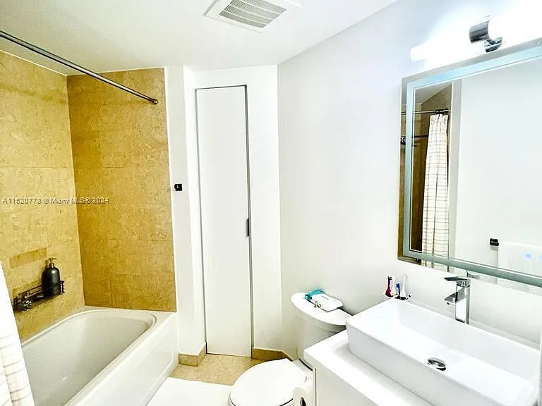 19900 Country Club Dr #Penthouse 20 — Photo 18
