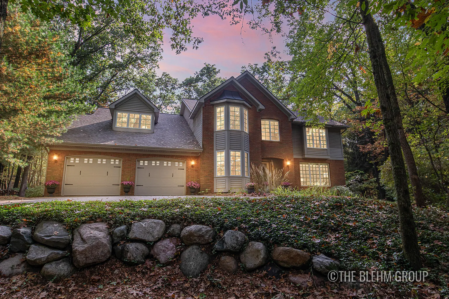 6340 Cannon Highlands Dr NE photo 1