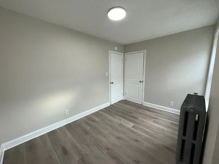 1127 Walnut St — Photo 6