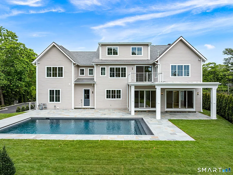 68 Dearfield Dr — Photo 3