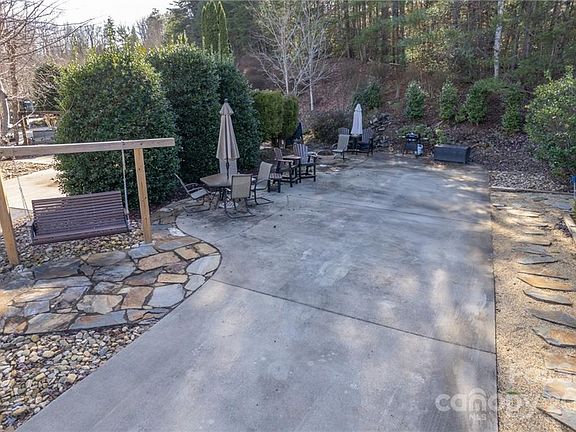 2nd image of 153 Cornell Cir