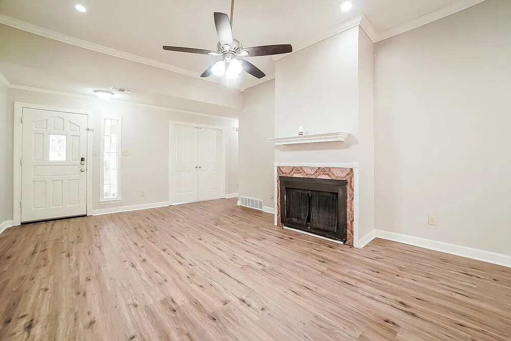 3 bed, 2.0 bath, 1634 sqft, $1,775 — Photo 3