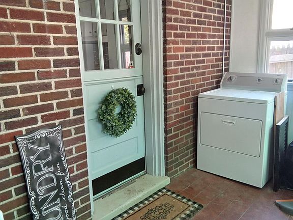 5th image of 1338 Englewood St