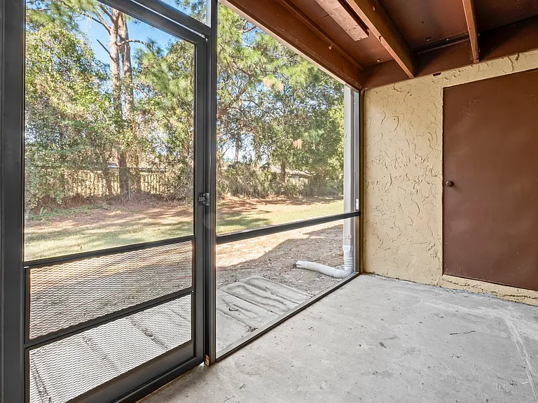 2601 Pine Lake Ter #B — Photo 15