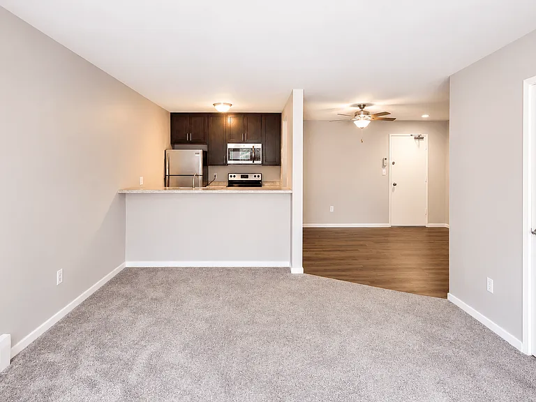 Lexington Hills Apartments — Photo 77