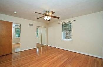 3rd image of 1037 Glenbrook Ave