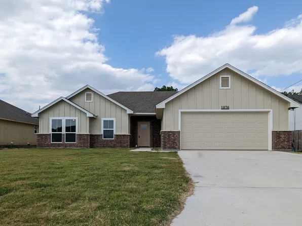 1076 Fieldstone Dr, Lampasas, TX 76550