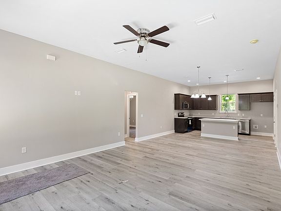 4th image of 7504 SE 78th Pl