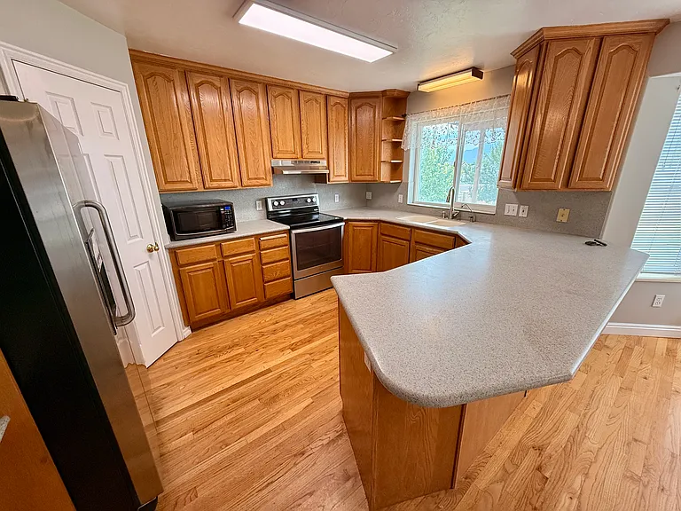 12397 S 3240 W — Photo 3