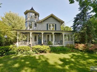 123 S Irving St, Ridgewood, NJ 07450