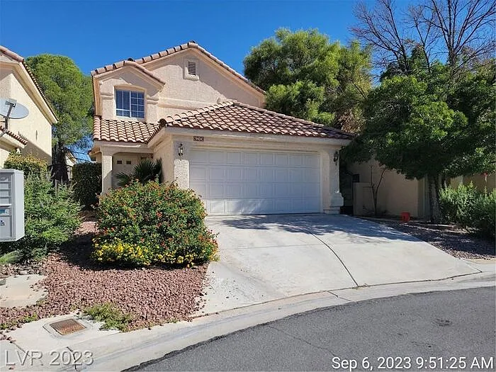 3 bed, 2.5 bath, 1470 sqft, $2,037 — Photo 1