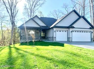 209 Ottawa Pl, Loudon, TN 37774