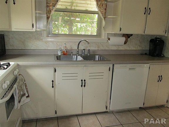 4th image of 1612 W Gilbert Ave