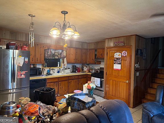 5th image of 160 Tanner Beach Rd