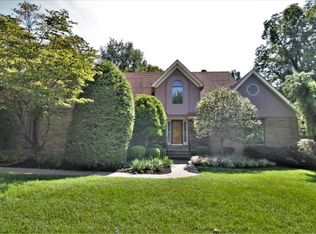 6200 Two Springs Ln, Windy Hills, KY 40207
