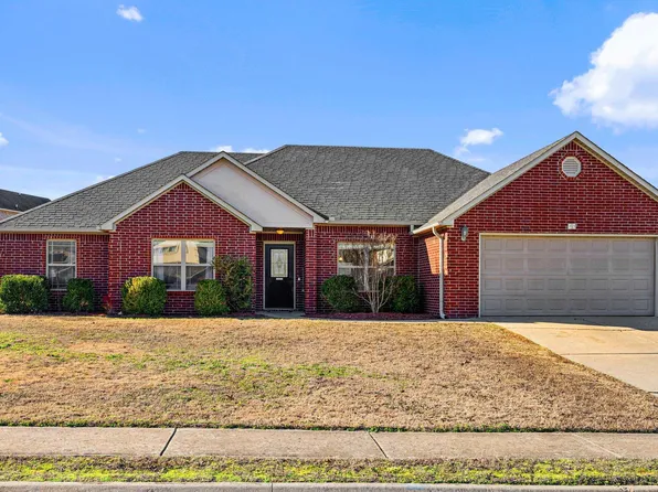15 Darlington Dr, Cabot, AR 72023