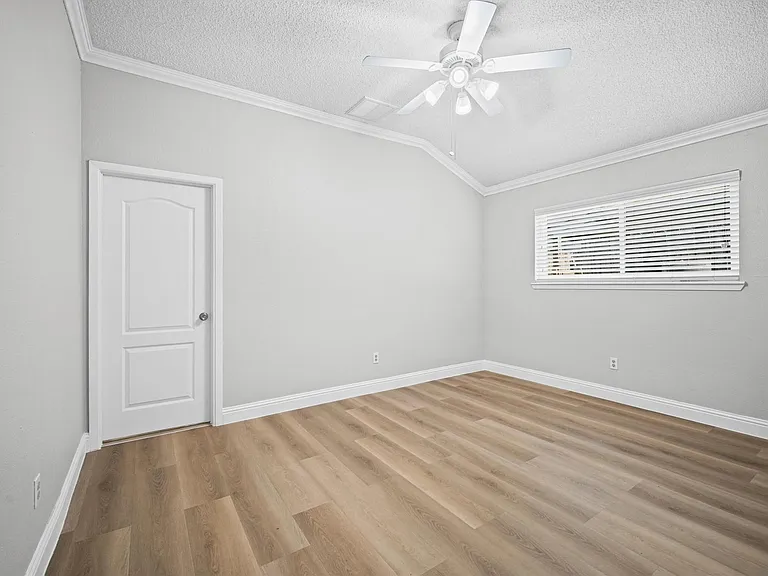 24211 Landing Way Dr — Photo 11