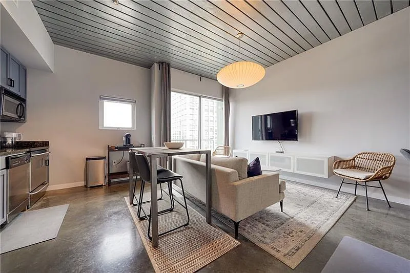 1 bed, 1.0 bath, 750 sqft, $2,800 — Photo 3