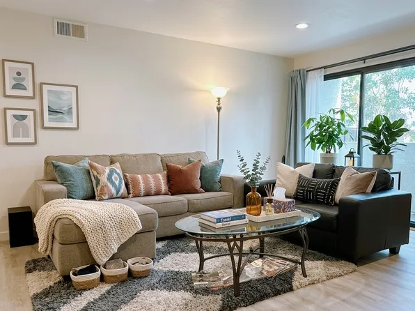 1940 N Highland Ave, Los Angeles, CA