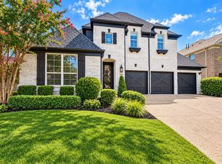 900 Southern Hills Way, Savannah, TX 76227