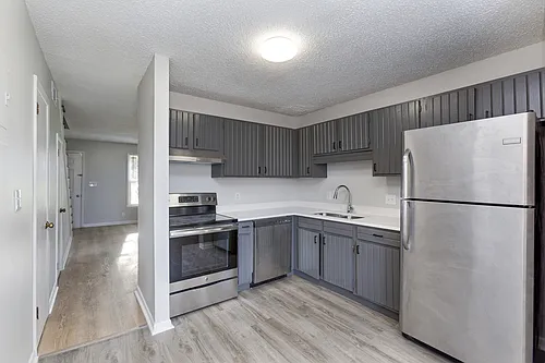 1032 Hickory Hill Ln Photo 1
