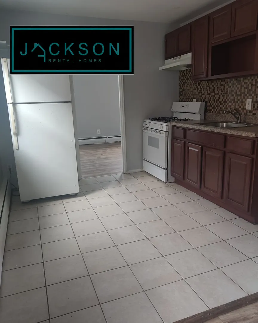 903 E Cliveden St, — Photo 1
