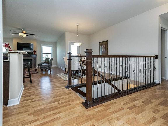 4th image of 8779 Stoneberry Dr