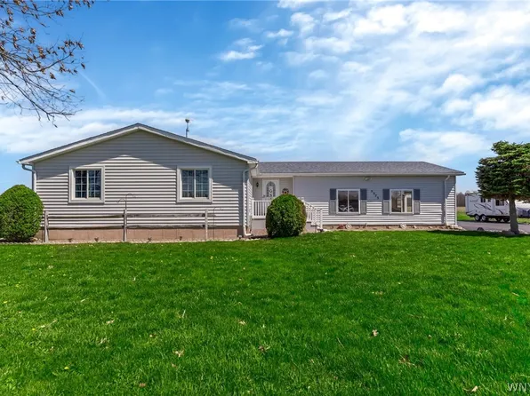 5373 S Newstead Rd, Akron, NY 14001