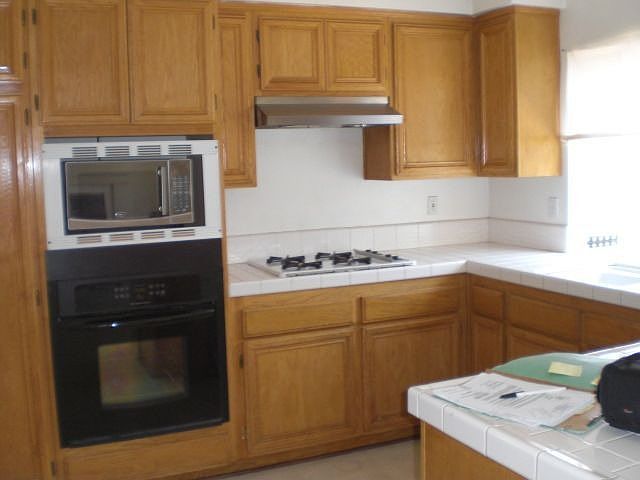 2nd image of 1840 Duncan Way