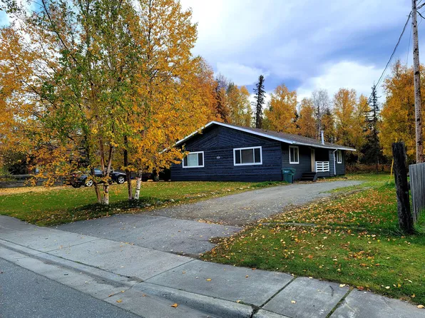 1026 E Dellwood St #2, Wasilla, AK 99654