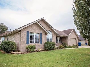 102 S Austin Pl, Strafford, MO 65757