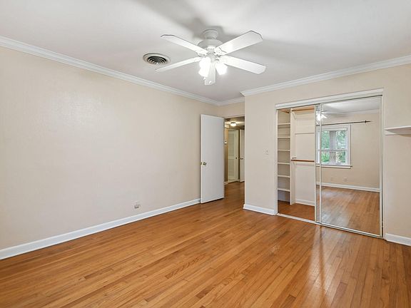 3rd image of 1765 Spruce Ave
