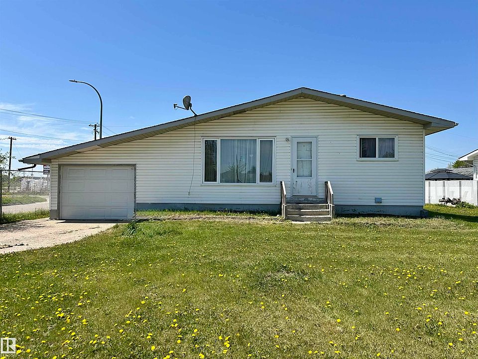 1st image of 5001 Parkview Cres