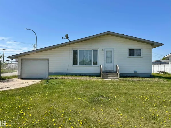 5001 Parkview Cres, Cold Lake, AB T9M 1S7
