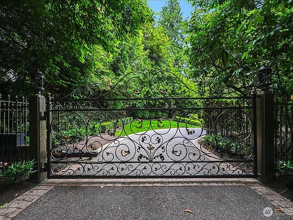 5th image of 3210 Hunts Point Road