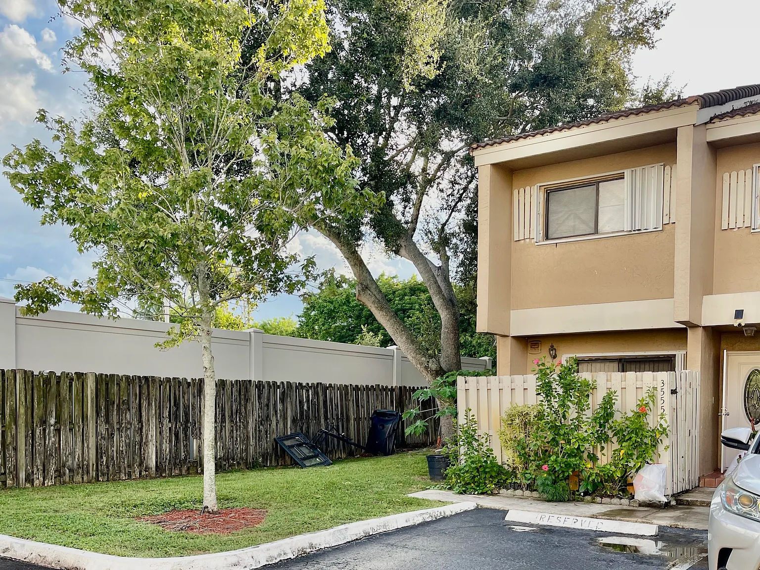 4 bed, 2.5 bath, 1606 sqft, $2,650 — Photo 3