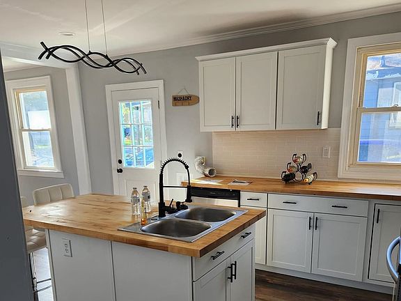 2nd image of 1412 McDearman St