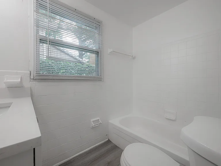 4017 N Seminole Ave — Photo 7