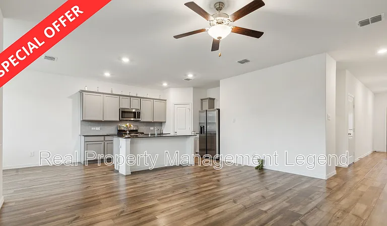 3803 Thomas Plains Dr — Photo 1