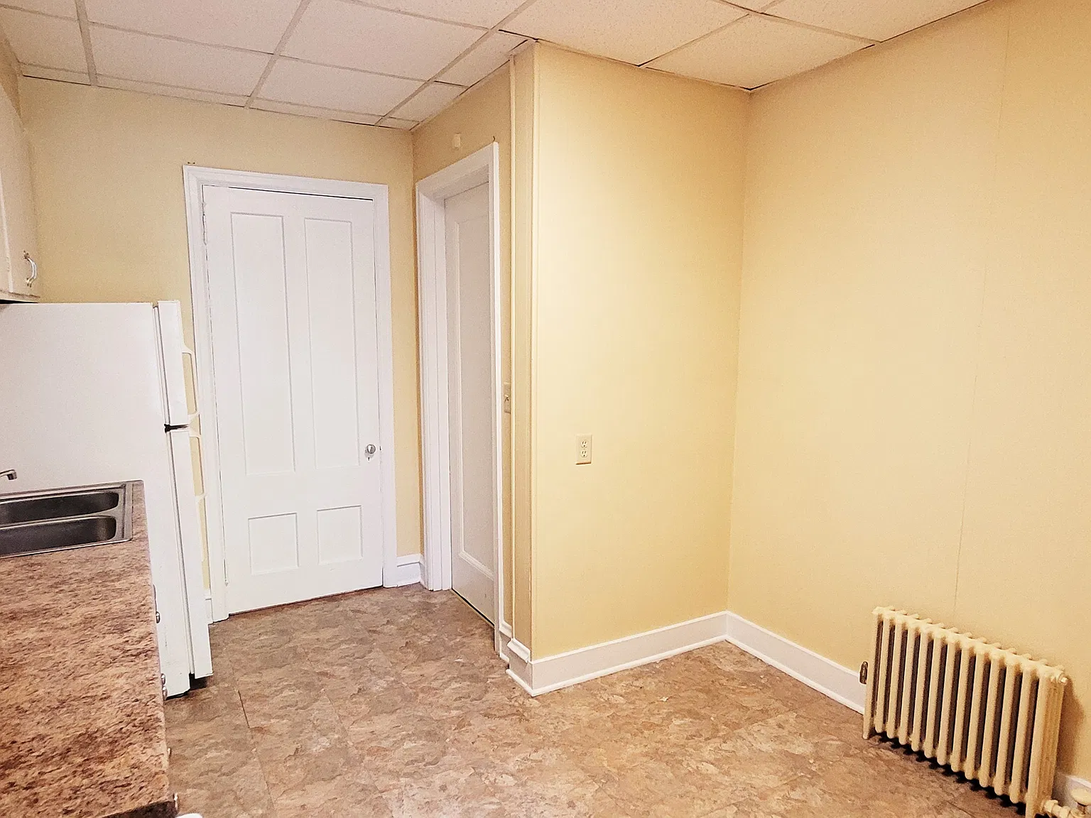 1 bed, $895 — Photo 3