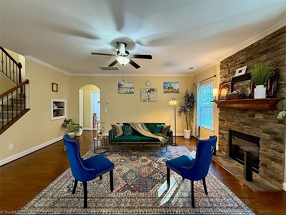4th image of 2227 Dunning Ct