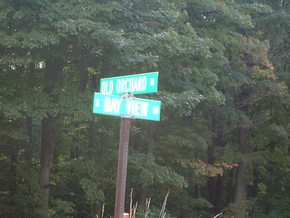 2nd image of 1105 Bay View Trail