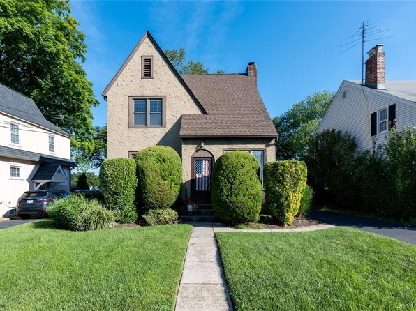 136 Grant Avenue, White Plains, NY 10604