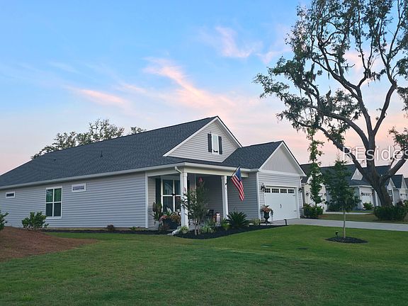 3rd image of 61 Knotty Pine Drive