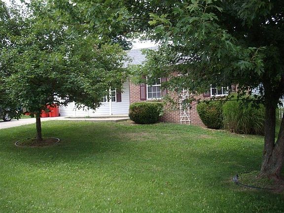 5th image of 420 Green Fields Ln