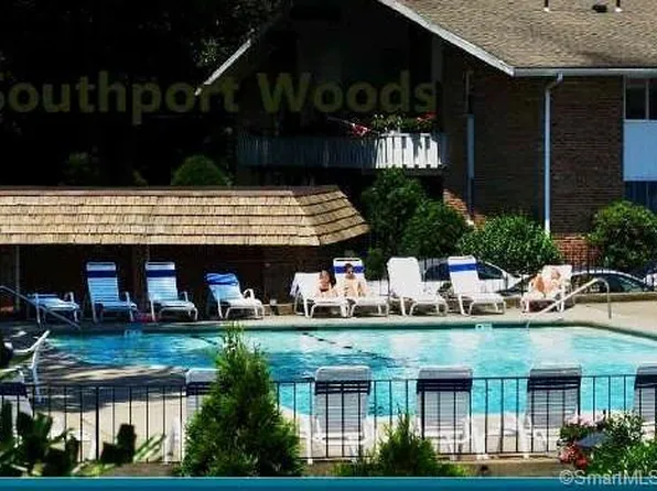109 Southport Woods Dr, Southport, CT 06890